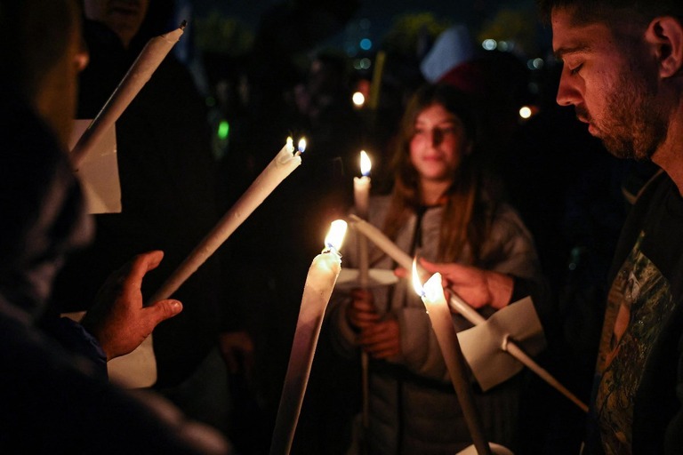 人質の家族がイスラエル国会付近で人質の無事な帰還を求めて行進＝１２日、エルサレム/Spencer Platt/Getty Images