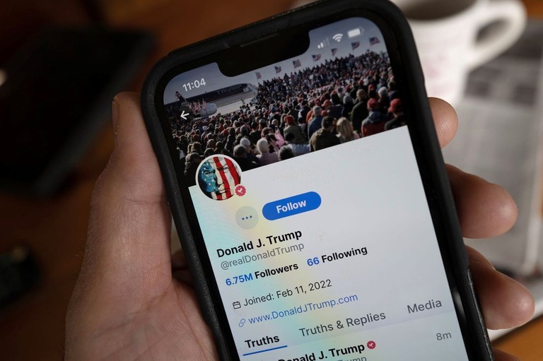トランプ前米大統領が立ち上げたソーシャルメディア「トゥルース・ソーシャル」/Scott Olson/Getty Images