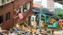 台湾地震、７００人超が孤立　死者１０人に