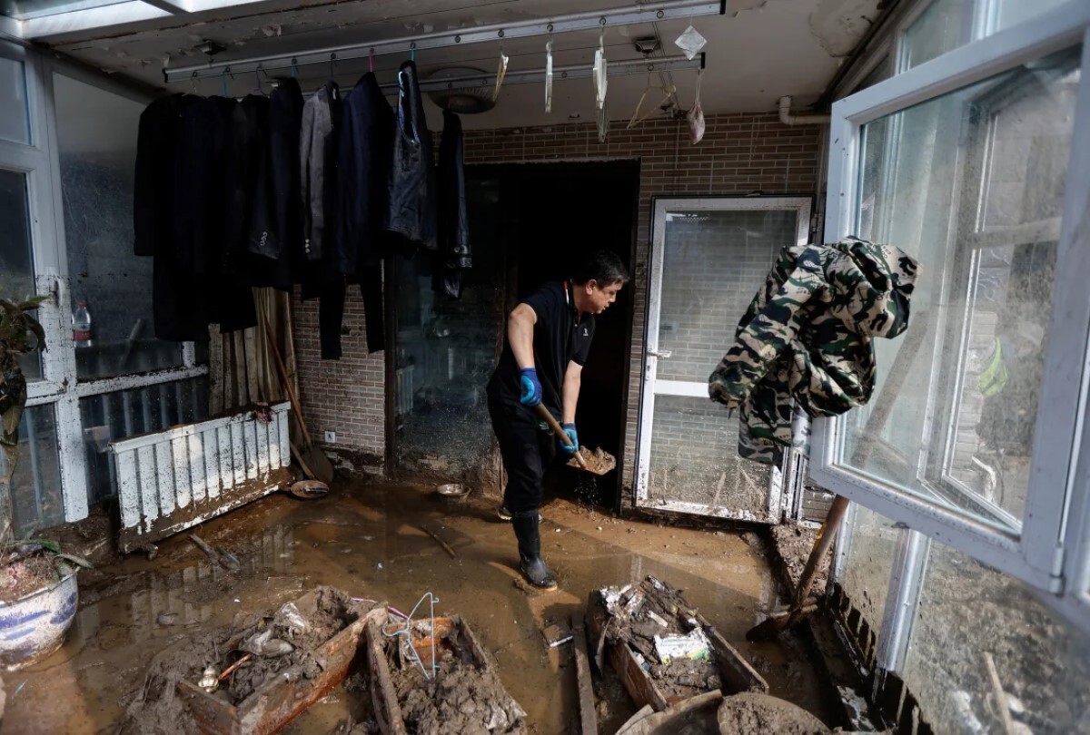 海水面が上昇し、沿岸部が沈む中、陸地の広い範囲が破壊的な洪水にさらされそうだ/Tingshu Wang/Reuters
