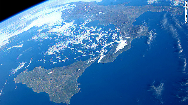 イタリア 写真提供:ESA/NASA