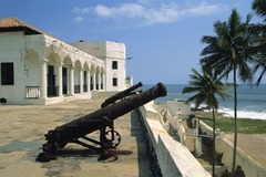 エルミナ城（ガーナ）　欧州がアフリカ南部で最初に築いたとされる城塞。奴隷貿易の拠点となった　(C)Jenny Pate / age fotostock