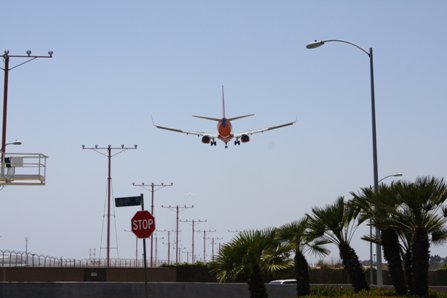 Cnn Co Jp 母とはぐれた少年 飛行機に乗り込み英国からイタリアへ