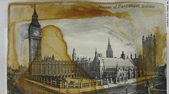 こちらの遺品は英国会議事堂の絵はがきで、新たな展示品１４点のうちの１つ