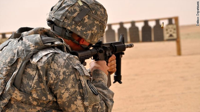 クウェートの米軍基地近くにある射撃訓練場＝米国防総省提供