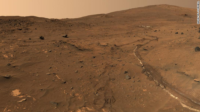 火星探査車「スピリット」が撮影した火星表面の様子=06年、NASA/JPL/CORNELL提供