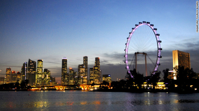 シンガポールの夜景＝シンガポール観光局提供