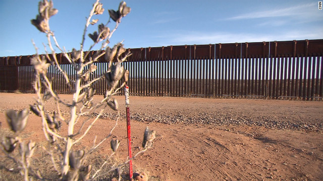 米アリゾナ州とメキシコの国境