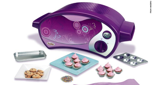 調理玩具「イージー・ベーク・オーブン」＝Easy Bake Oven提供