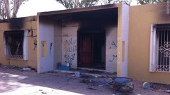 ９月１１日：リビア・ベンガジの米領事館が襲撃され、大使ら４人が死亡した