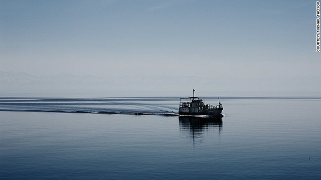 ロシアのバイカル湖は地球上の淡水の約2割を擁する=MIKHAIL TALISOV氏提供