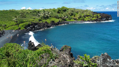 ハワイのマウイ島はラグジュアリーなリゾートが魅力。ハネムーンなどにもおすすめ　(C)DANI ALLRED