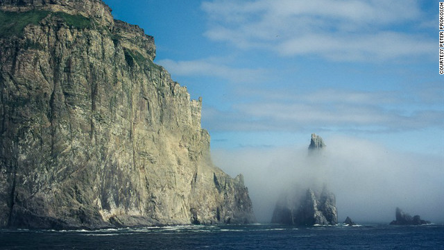 ノルウェー領スバールバル諸島の最南端の島、ビュルネイ島　写真提供＝PETER PROKOSCH