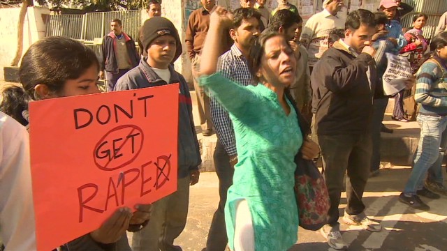 インドで英女性がベランダ沿いに部屋脱出、レイプ恐れ - CNN.co.jp