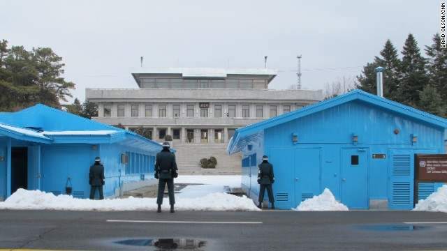 韓国と北朝鮮の軍事境界線にある板門店