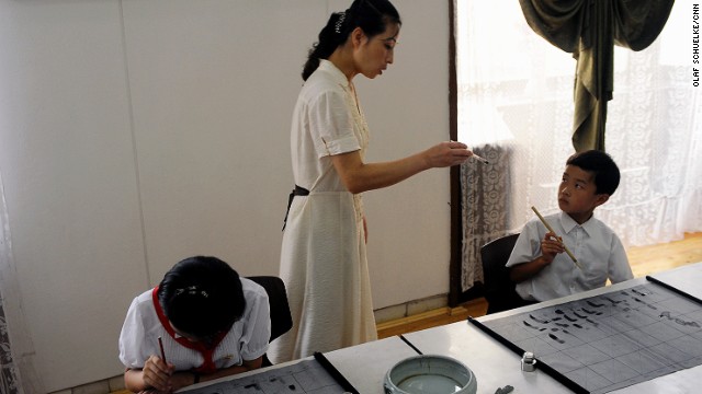 平壌にあるエリート教育機関、万景台学生少年宮殿。6~17歳の子どもたちが外国語や楽器演奏、舞踊、体操、書道などを習っている=同氏提供