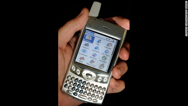 米パーム社の「パーム・トレオ・600」。電話にメール、インターネットも出来るこの機種はiPhoneより3年も早く登場していた