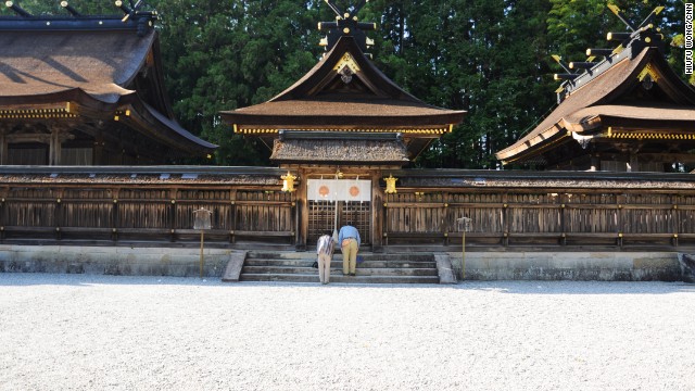 熊野本宮大社は明治時代の大洪水で流され、現在の場所に再建された