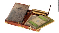 蒸気機関の発明で知られるジェームズ・ワットが発明した携帯式コピー機　写真提供＝ＡＵＣＴＩＯＮ ＴＥＡＭ ＢＲＥＫＥＲ