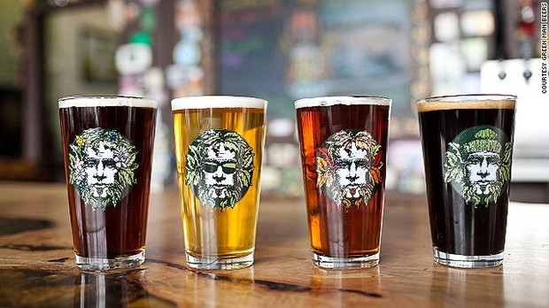８．アシュビル（ノースカロライナ州）　アシュビルのビールの歴史はさほど古くないが、市内にある１１の醸造所は全米一の１
人当たり生産量を誇る　写真提供＝Green Man Beers