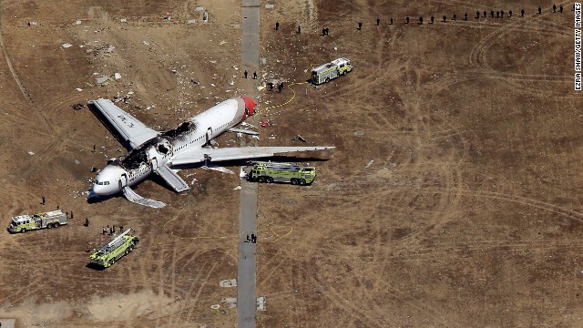 着陸失敗のアシアナ機、死亡した２人は中国のパスポート所持