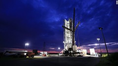 ロケット発射に向けた準備作業が進む＝NASA提供