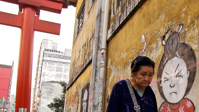 リベルダージ地区は世界最大の日系移民コミュニティーの中心地で、ブラジルに住む日系人１８０万人のうち６０万人がここで暮らしている