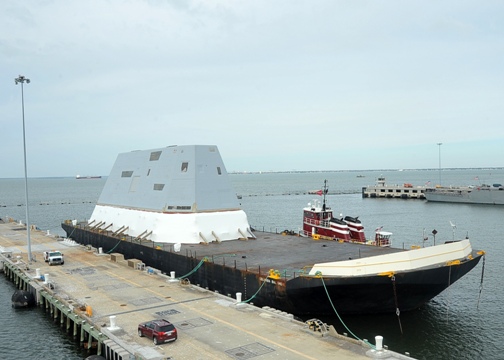 最新型駆逐艦「ズムウォルト」の建造の様子=US Navy提供