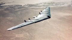 ＹＢ―４９。ステルス性能はなかったが、戦略爆撃機としてのデザインはＢ―２に受け継がれた＝U.S. AIR FORCE提供