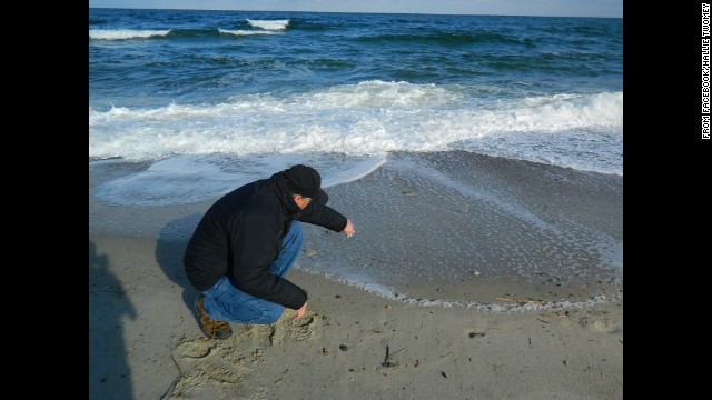 各地で遺灰がまかれている＝フェイスブックから