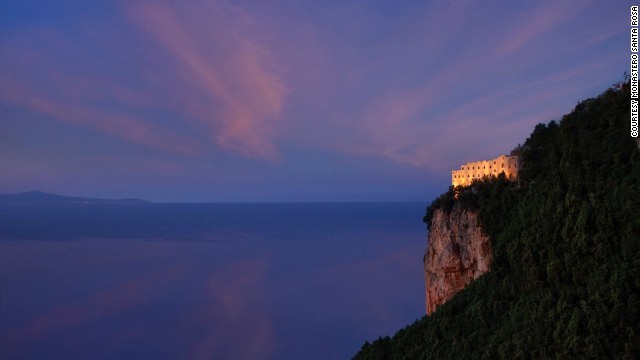 モナステロ・サンタローザ・ホテル・アンド・スパ（イタリア）＝MONASTERO SANTA ROSA提供