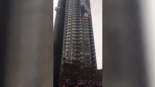 マンハッタンの高層ビルで火災＝BRENT ZWIRN提供
