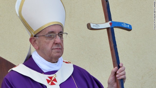 フランシスコ法王も男児の殺害に衝撃を受け、礼拝で信者に祈りを求めた