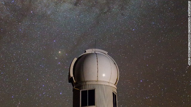 スカイマッパー望遠鏡で星を観測＝AUSTRALIAN ASTRONOMICAL OBSERVATORY提供