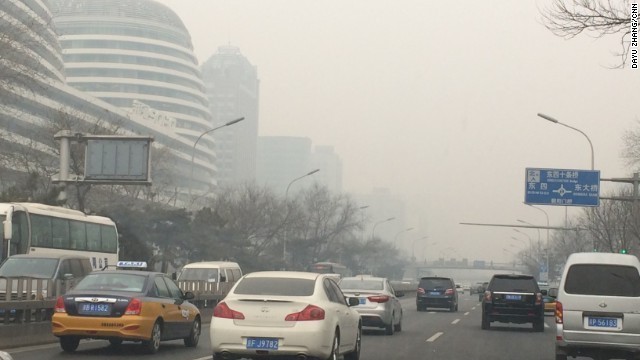 スモッグに覆われた北京の空