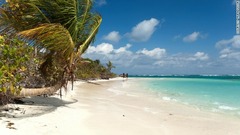 ３位：フラメンコビーチ（プエルトリコ・クレブラ島）