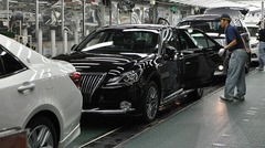 トヨタの工場では、１つの生産ラインでさまざまな車種を製造し、工員の集中力、注意力が切れないようにしている