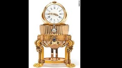 内部にはヴァシュロン・コンスタンタン製の時計がある＝ウォルツスキー提供