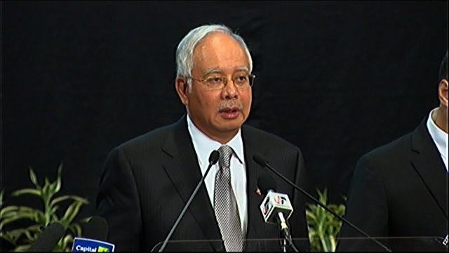 マレーシアのナジブ首相。マレーシア機はインド洋に墜落したと発表した＝２４日