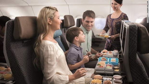 子ども用の食事を事前にオーダーしておくのも1つの手=SINGAPORE AIR提供