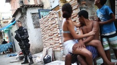 軍投入しスラム街を「占拠」、Ｗ杯開幕控え　ブラジル