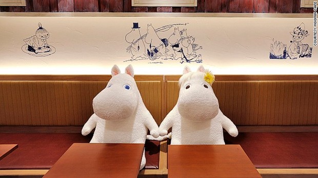 ムーミンとノンノンのカップルとダブルデートもできる?=ムーミンカフェ提供