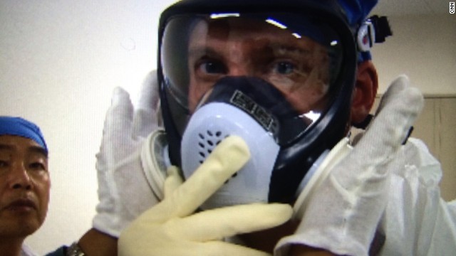 防護マスクを装着するＣＮＮ東京支局のウィル・リプリー特派員