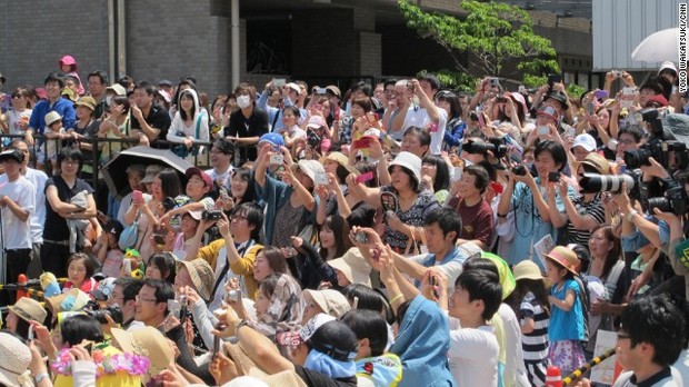 日本の人気マスコットはロックスターのような存在