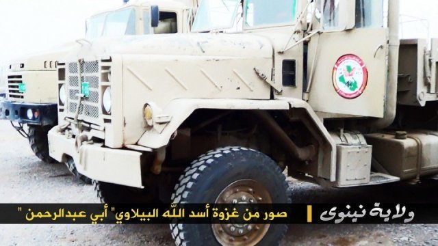 ＩＳＩＳが入手したとするイラク軍の車両。新たに４都市を制圧したという＝ＩＳＩＳから