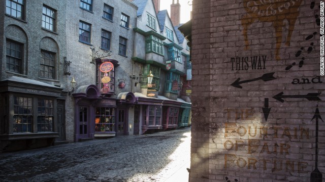 米ユニバーサル・スタジオに「ハリー・ポッター」の世界を再現したテーマパークが登場