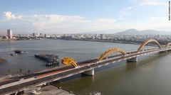 ハン川の両岸をつなぐ橋は経済発展にも寄与