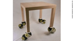 ルームボットを装着したテーブル