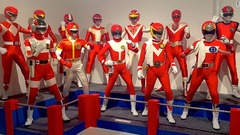 アニメミュージアム内に展示されている「スーパー戦隊」シリーズのキャラクター