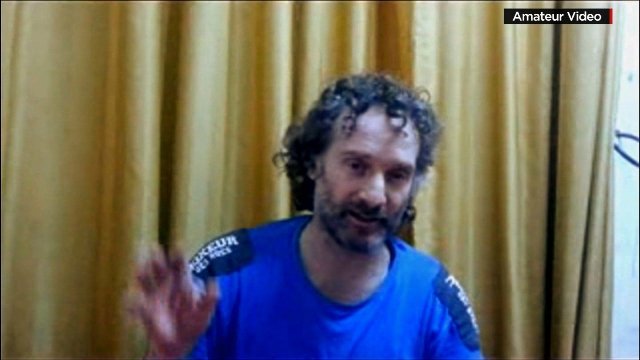 解放されたピーター・テオ・カーティス氏。２６日に帰国した